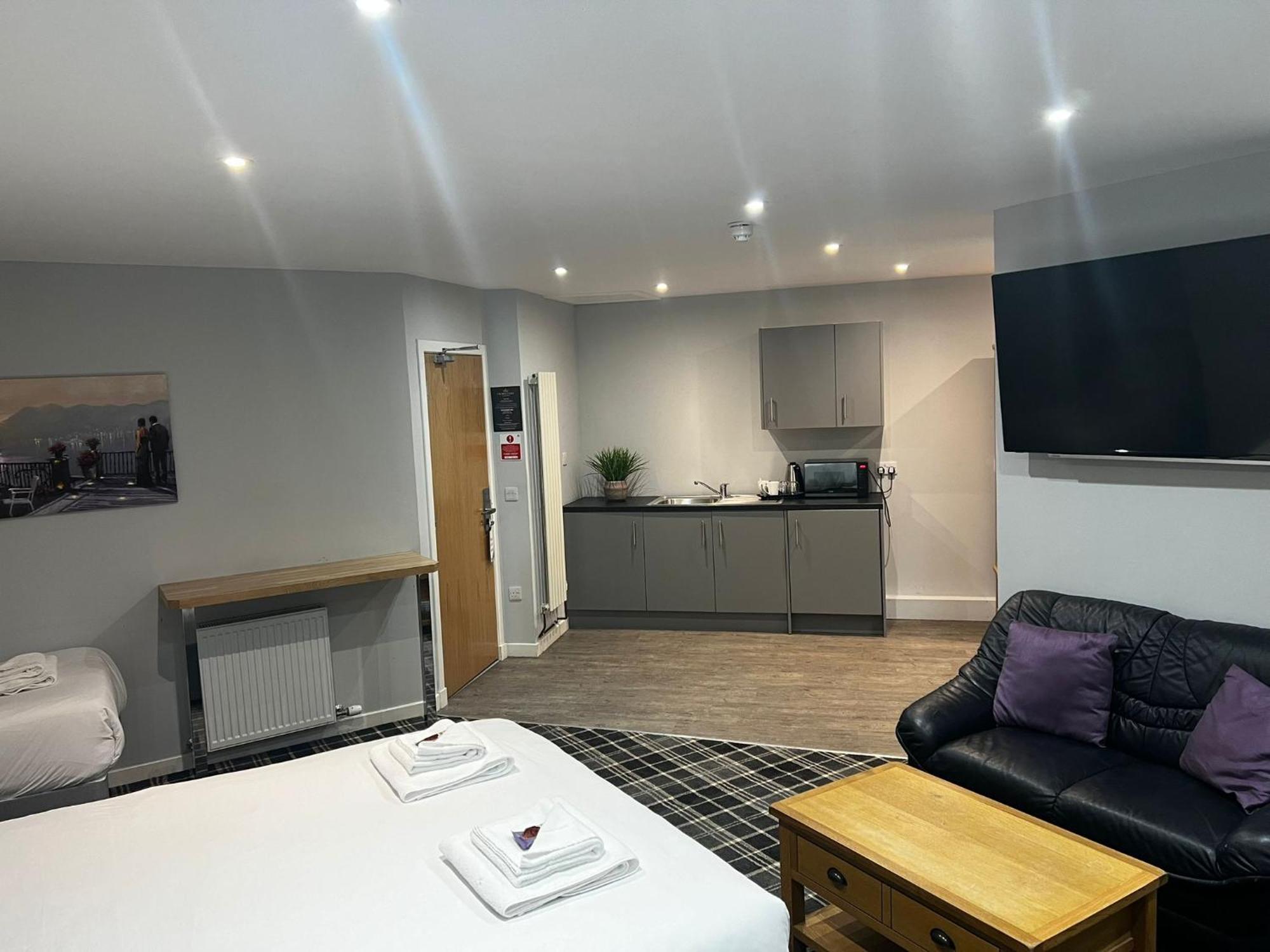 Crown Hotel & Bar - Inverness — Photos 3